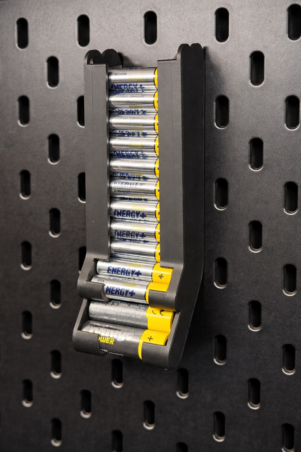 SKÅDIS Batteri dispenser AA/AAA