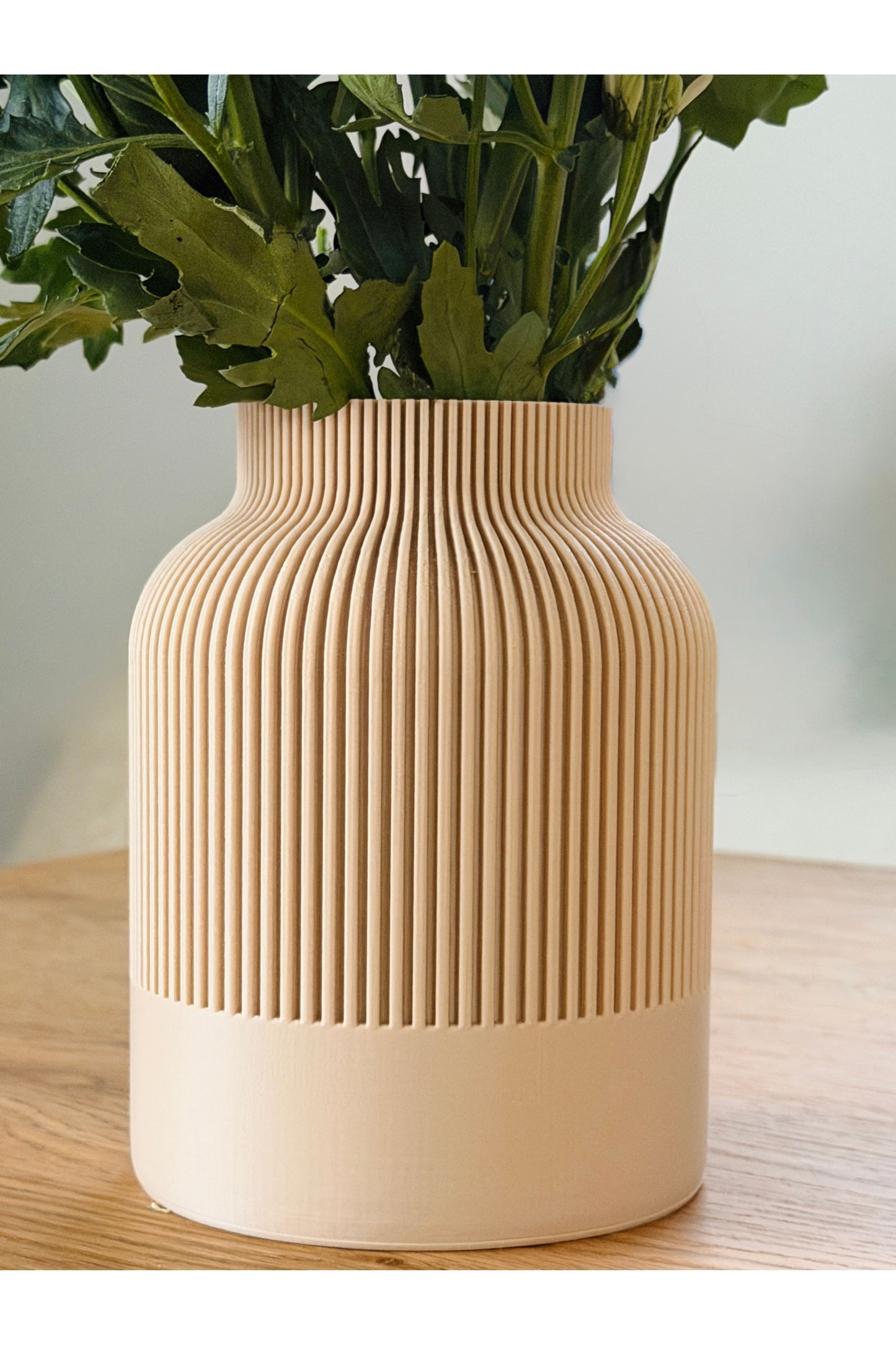 Elegant Japandi Vase
