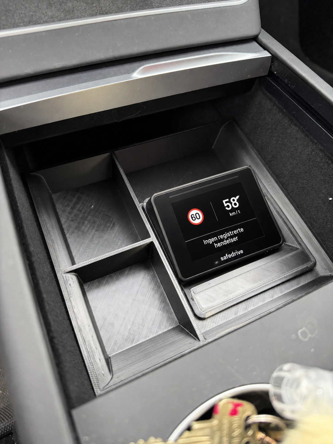Tesla Y / 3 Safedrive integrert holder midtkonsoll